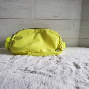 Lululemon Everywhere Belt Bag